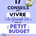 Femme souriante profitant de la vie en toute simplicité avec un budget serré.