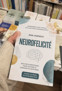Concept de neuro-félicité exploré par Ana Asensio, illustrant le bonheur et le bien-être mental.