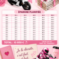 Un billet de loto avec des numéros cochés sur une table en bois.