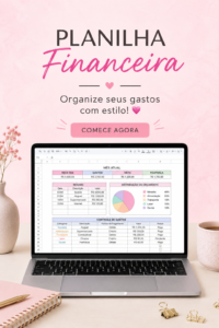 Vue d'une femme utilisant une feuille de calcul pour organiser ses finances.